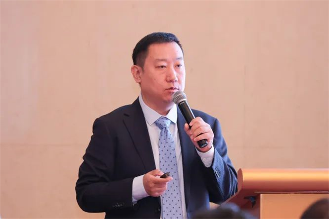 冯超.jpg